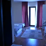 Sara Hotel