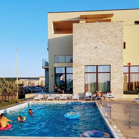 Hotel Sara 3*
