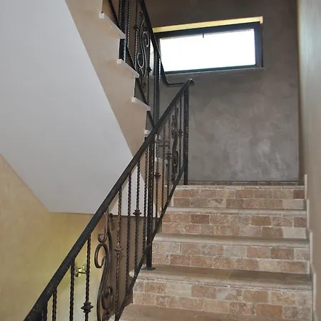 Sara Hotel 3*